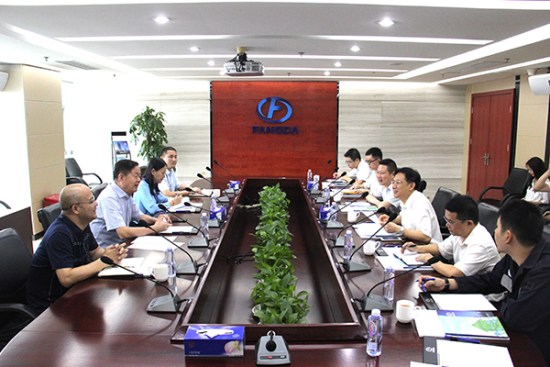 深圳市南山區(qū)供電局黨委書記、局長(zhǎng)李小明一行到方大集團(tuán)調(diào)研